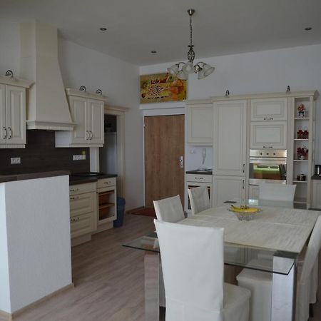 Apartman Ostry Vrsok V Starom Smokovci Vysoké Tatry Exterior photo